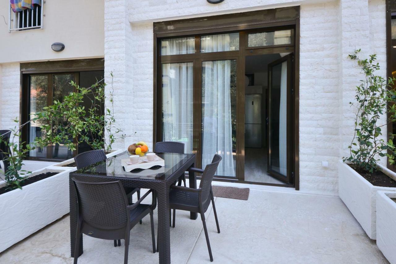 Brand New Apartments Sveti Stefan Exterior photo