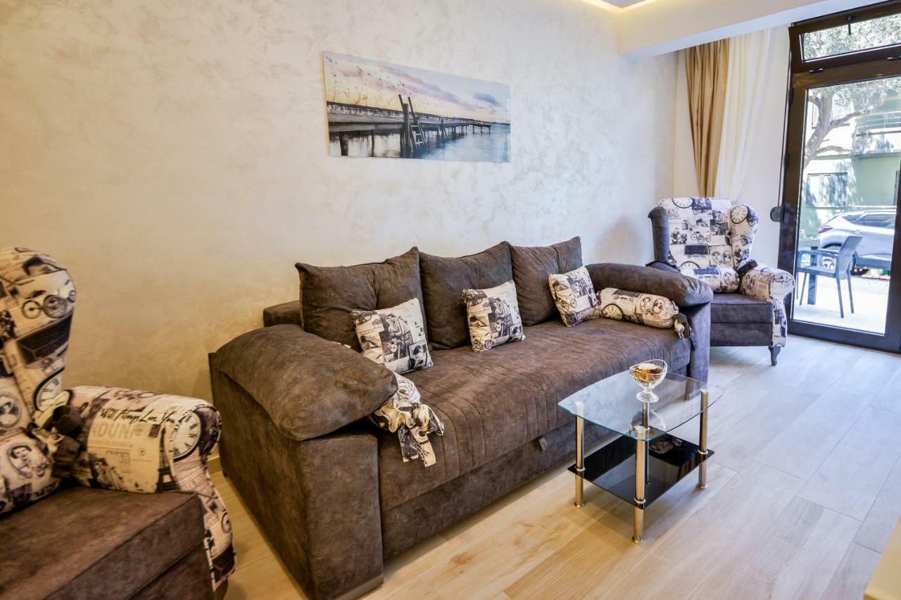Brand New Apartments Sveti Stefan Exterior photo