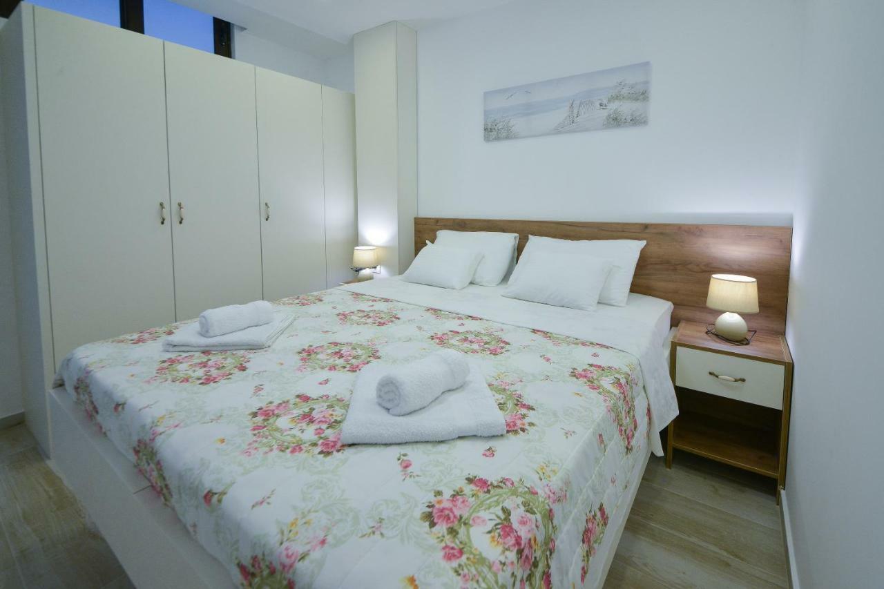 Brand New Apartments Sveti Stefan Exterior photo