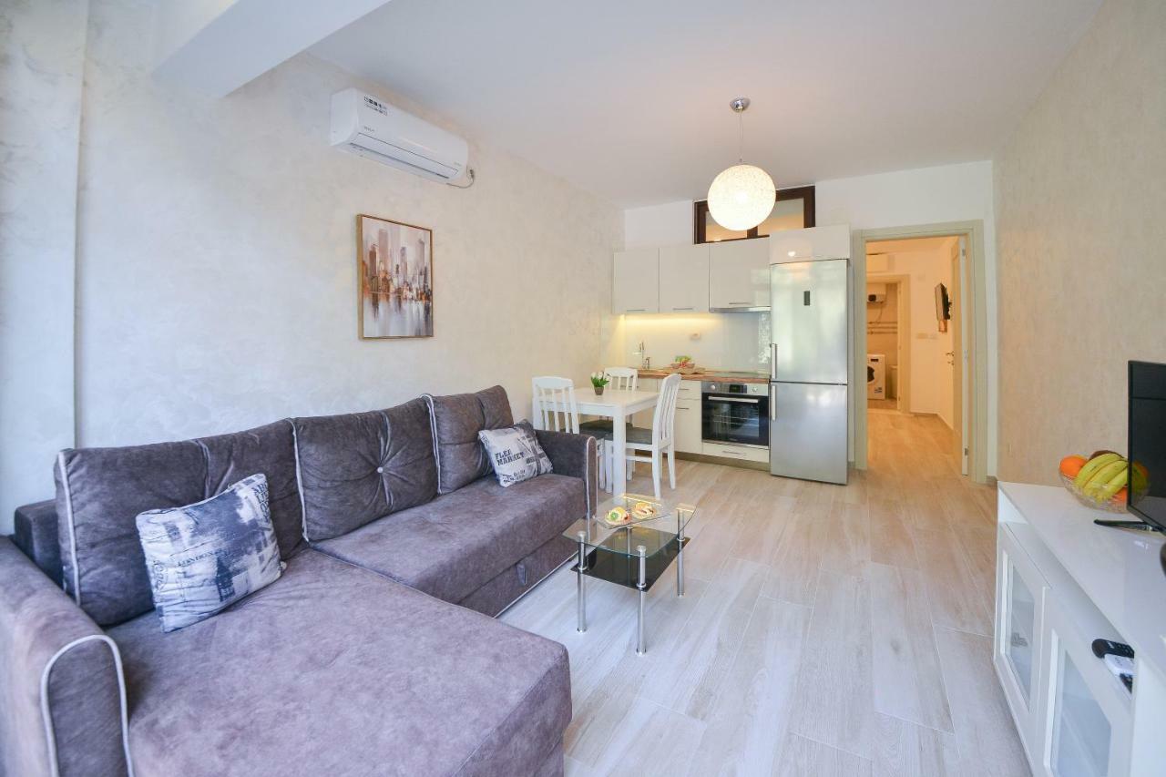 Brand New Apartments Sveti Stefan Exterior photo