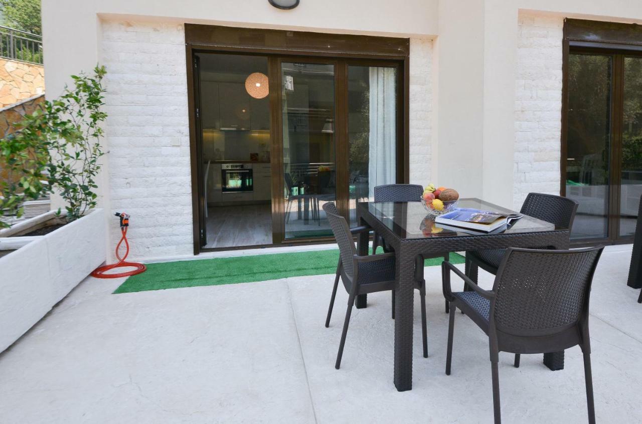 Brand New Apartments Sveti Stefan Exterior photo