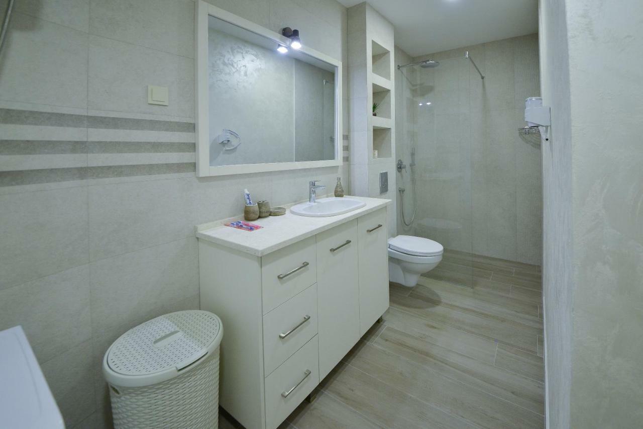 Brand New Apartments Sveti Stefan Exterior photo