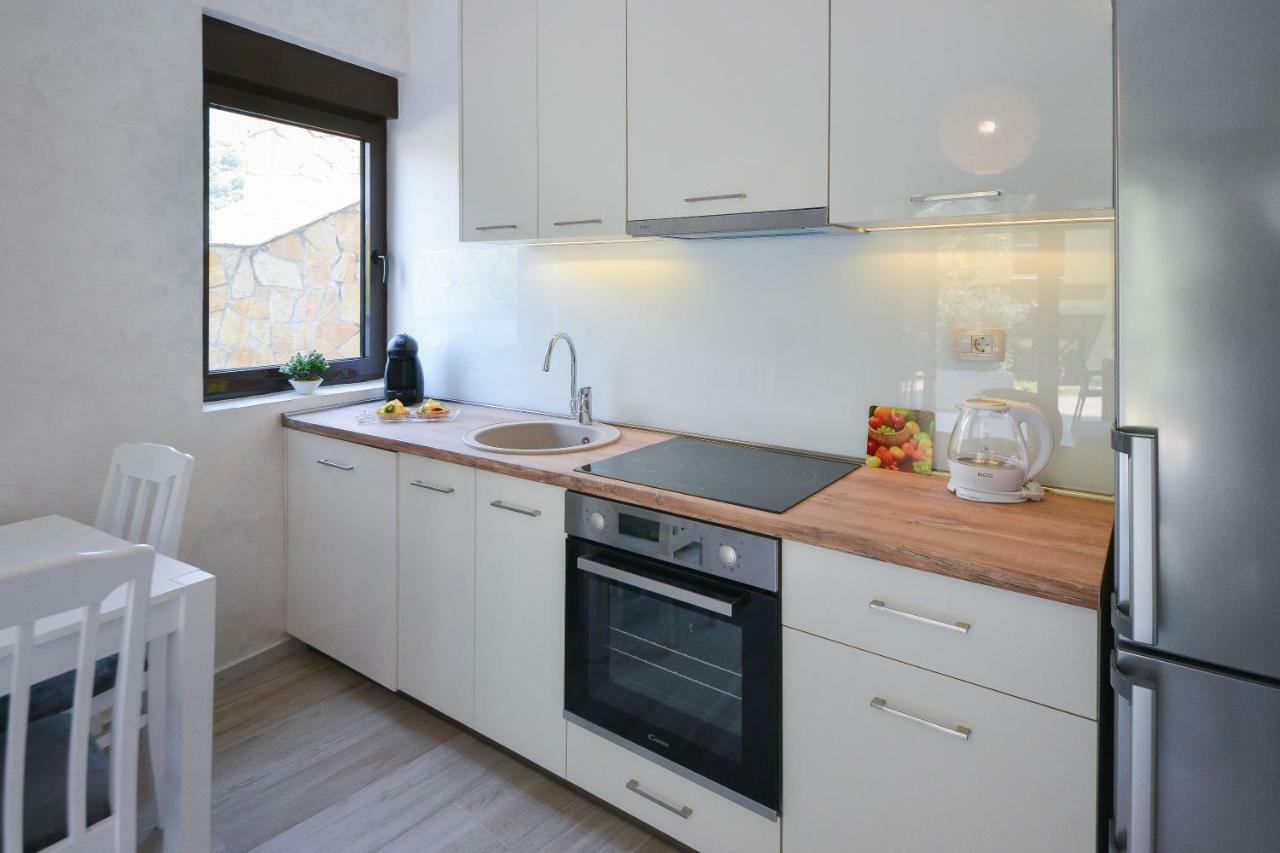 Brand New Apartments Sveti Stefan Exterior photo