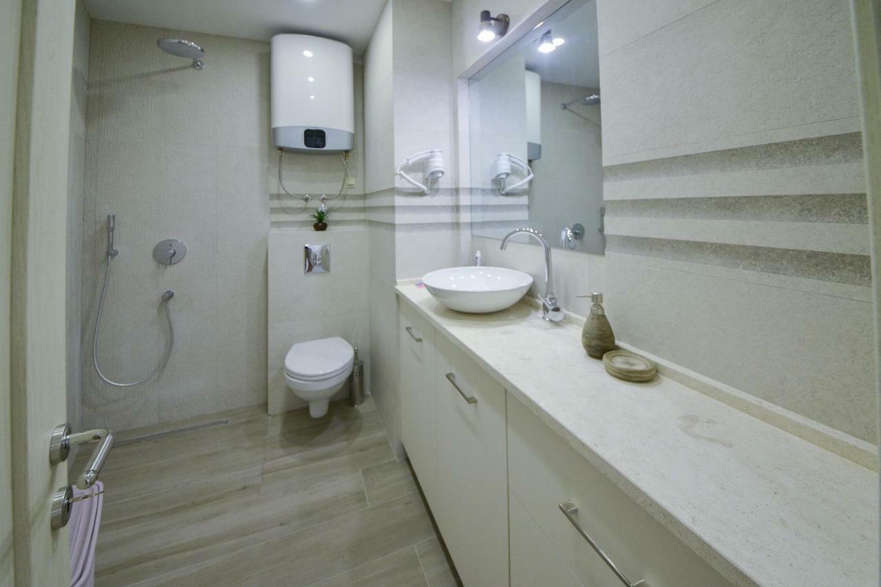 Brand New Apartments Sveti Stefan Exterior photo
