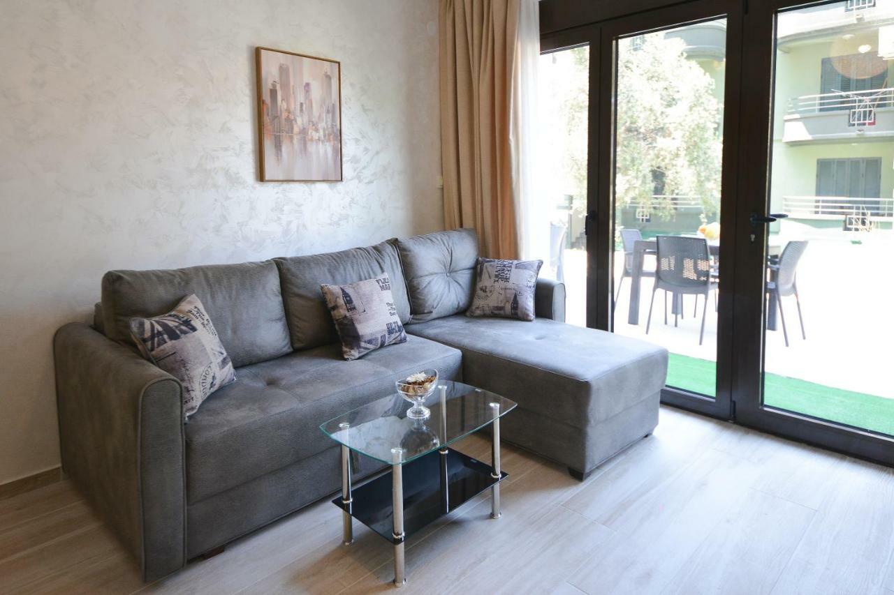Brand New Apartments Sveti Stefan Exterior photo
