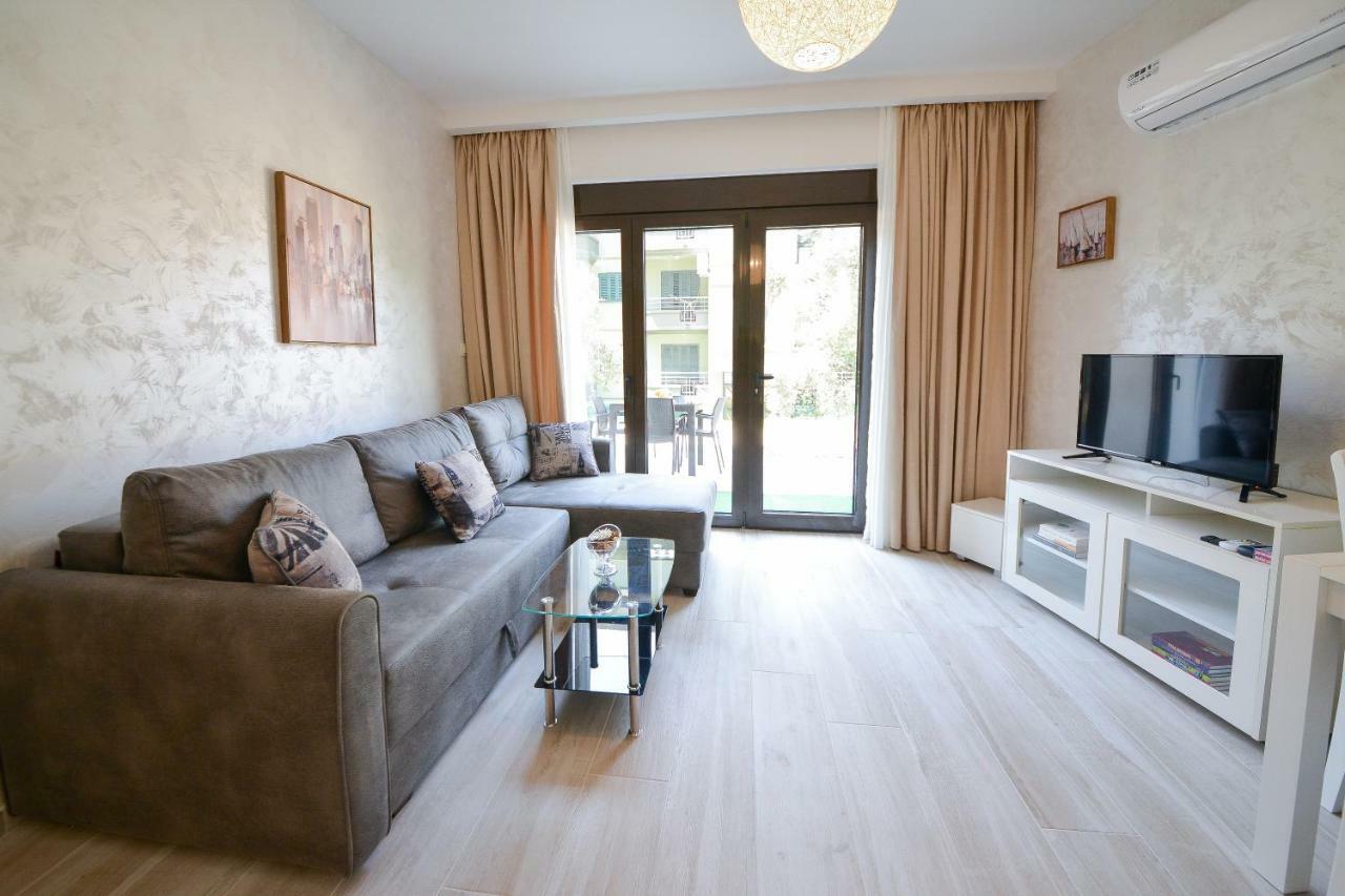 Brand New Apartments Sveti Stefan Exterior photo